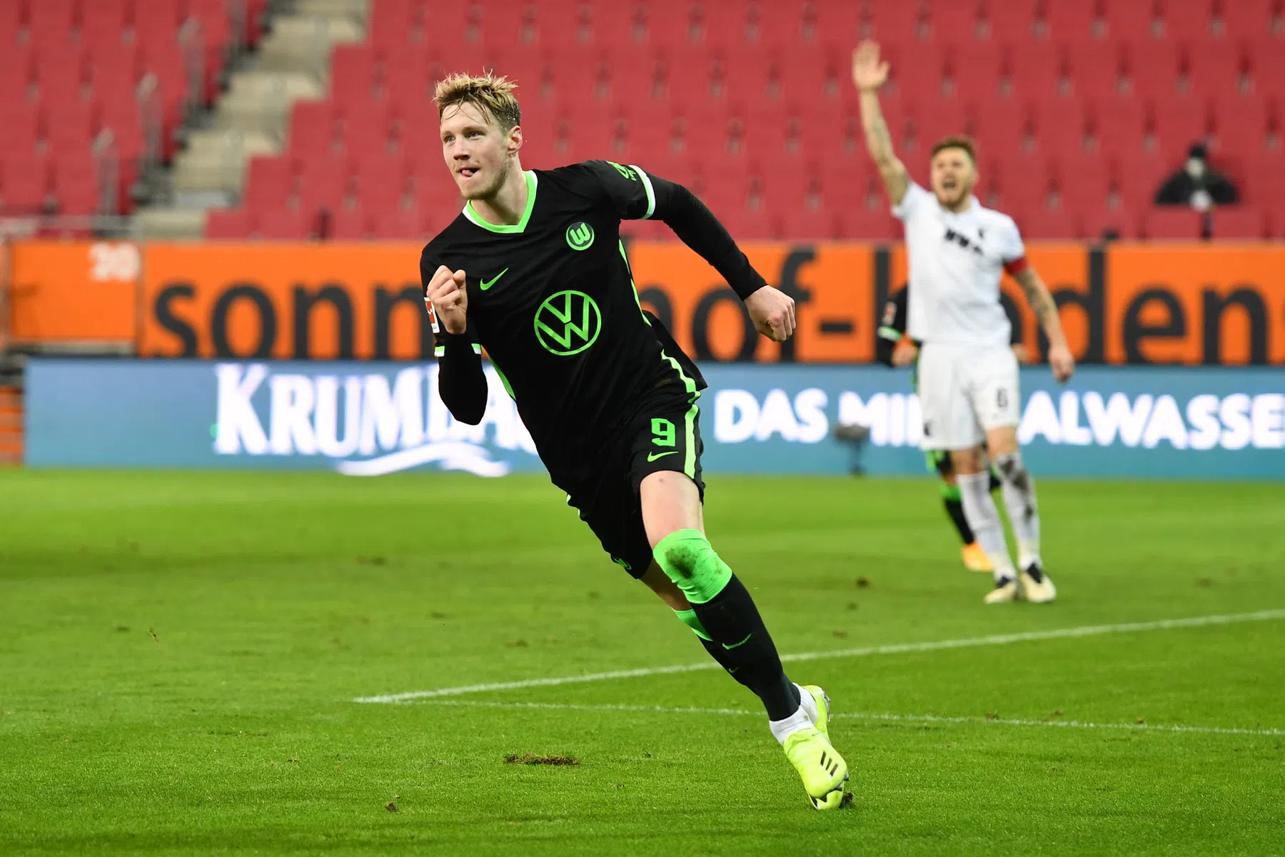 Weghorst weer goud waard, beroerde dag Huntelaar en co