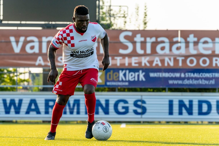 Drenthe kan het nog: heerlijk doelpunt voor Racing Murcia