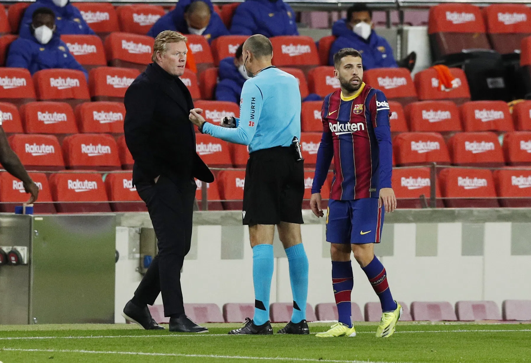 Koeman oneens met Piqué: 'Scheidsrechters zijn niet tegen ons'