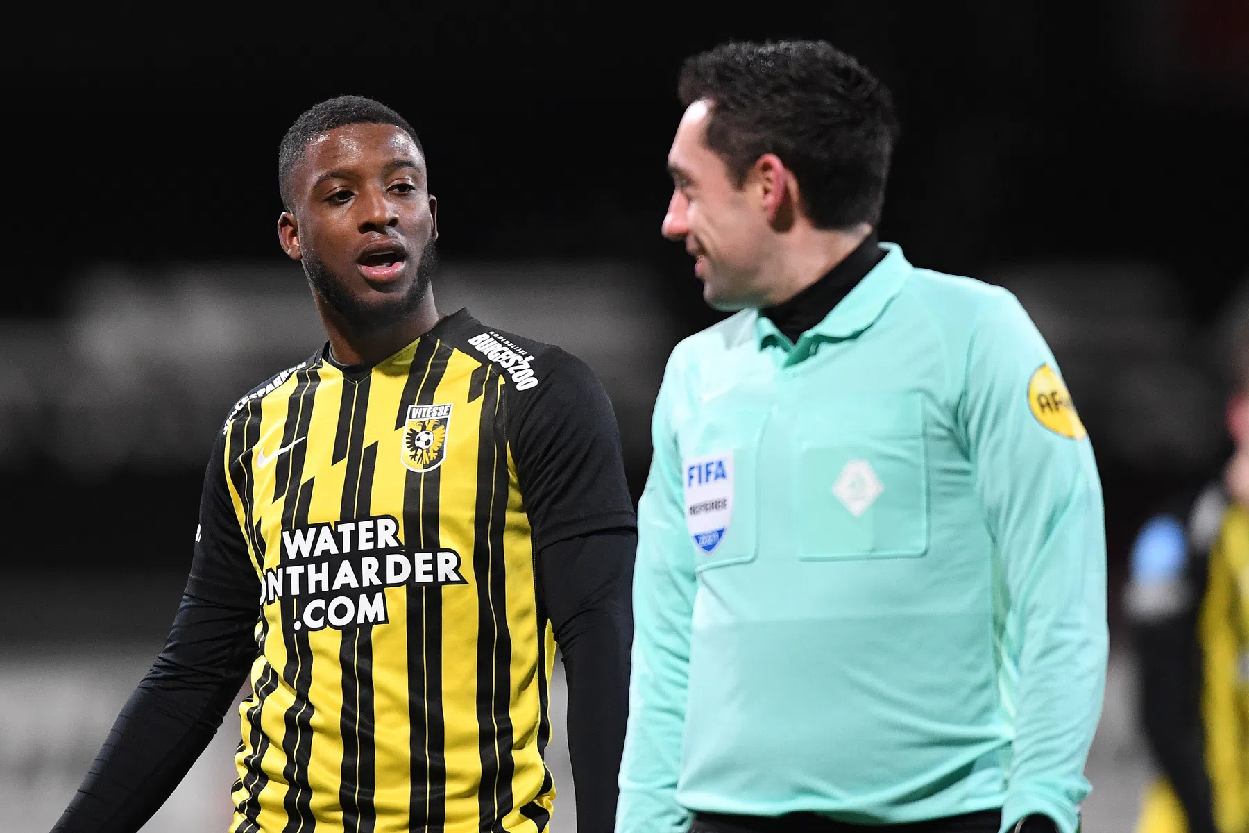 Letsch en Bazoer verbazen zich over VAR: 'Weet je hoe vaak dit gebeurt?'