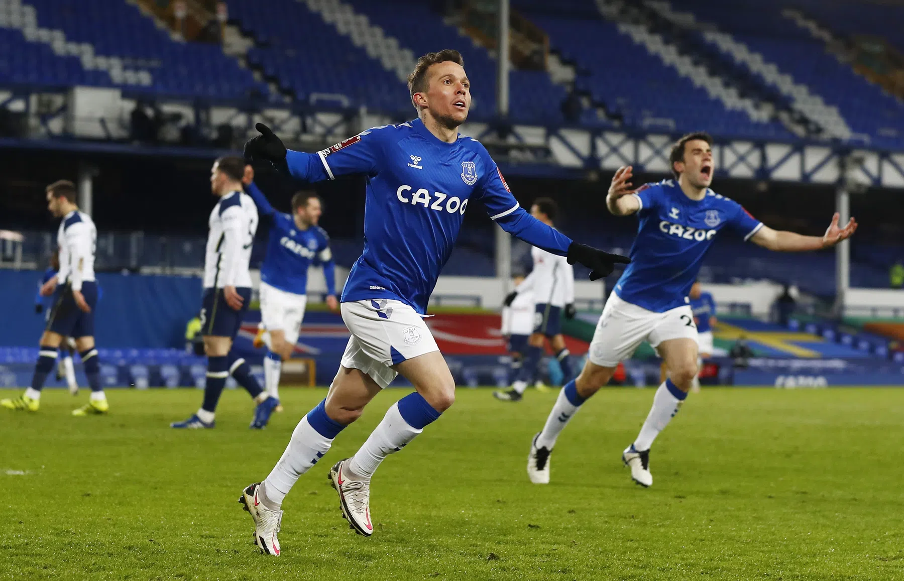 Everton viert feest na ongekend FA Cup-spektakel tegen Spurs