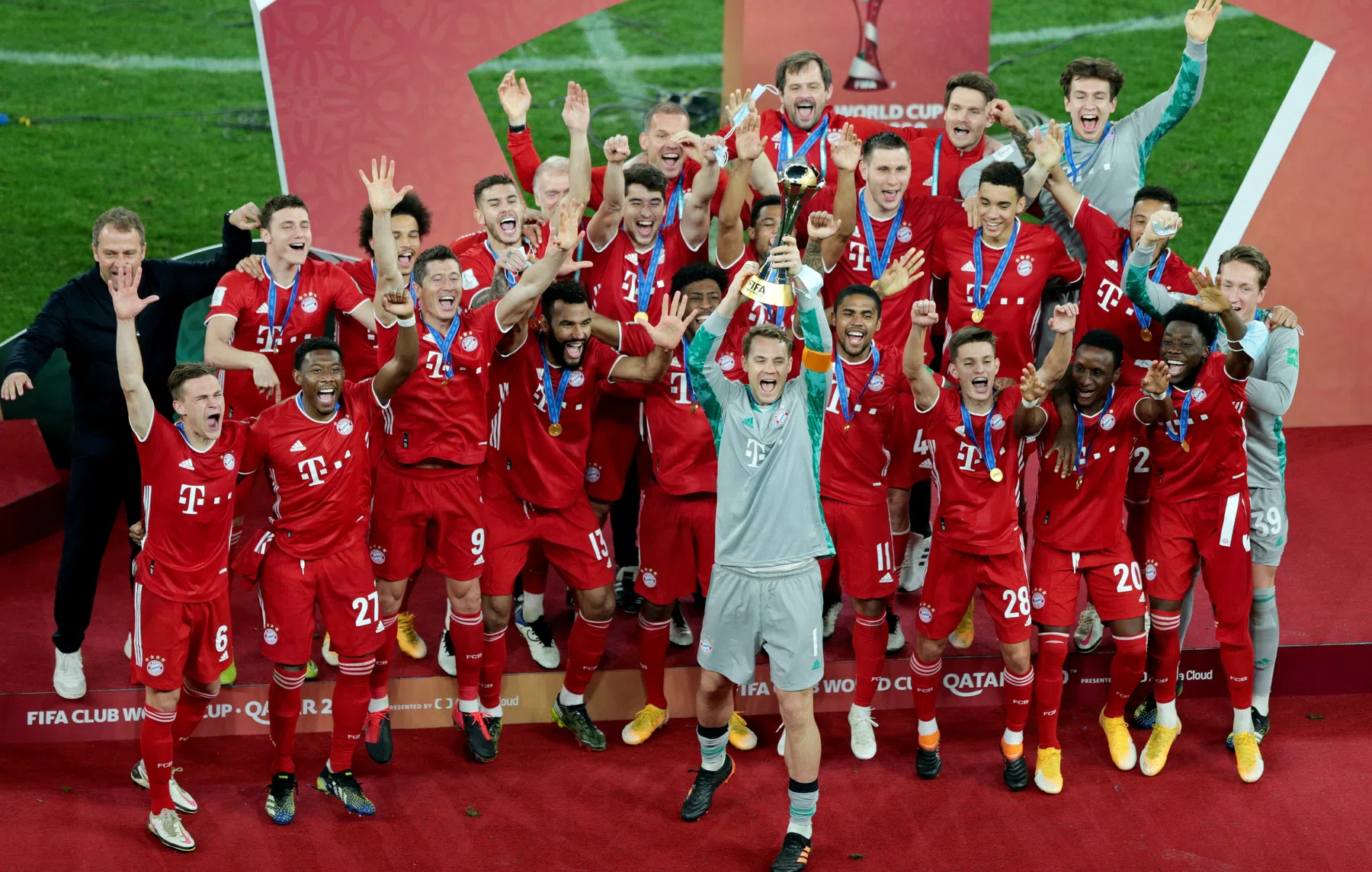 Samenvatting: bekijk hier hoe Bayern geschiedenis schrijft en Barça evenaart
