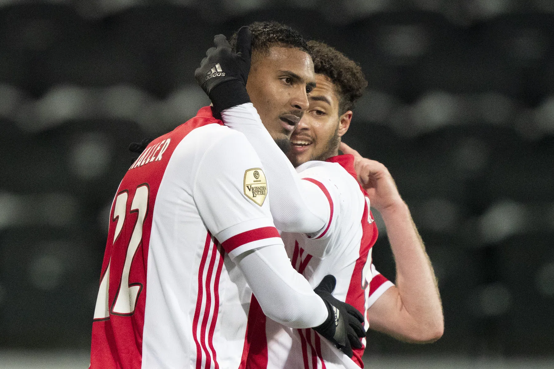 Haller staat voor rare week: 'Ik weet dat Ajax het goed gaat doen in Lille'