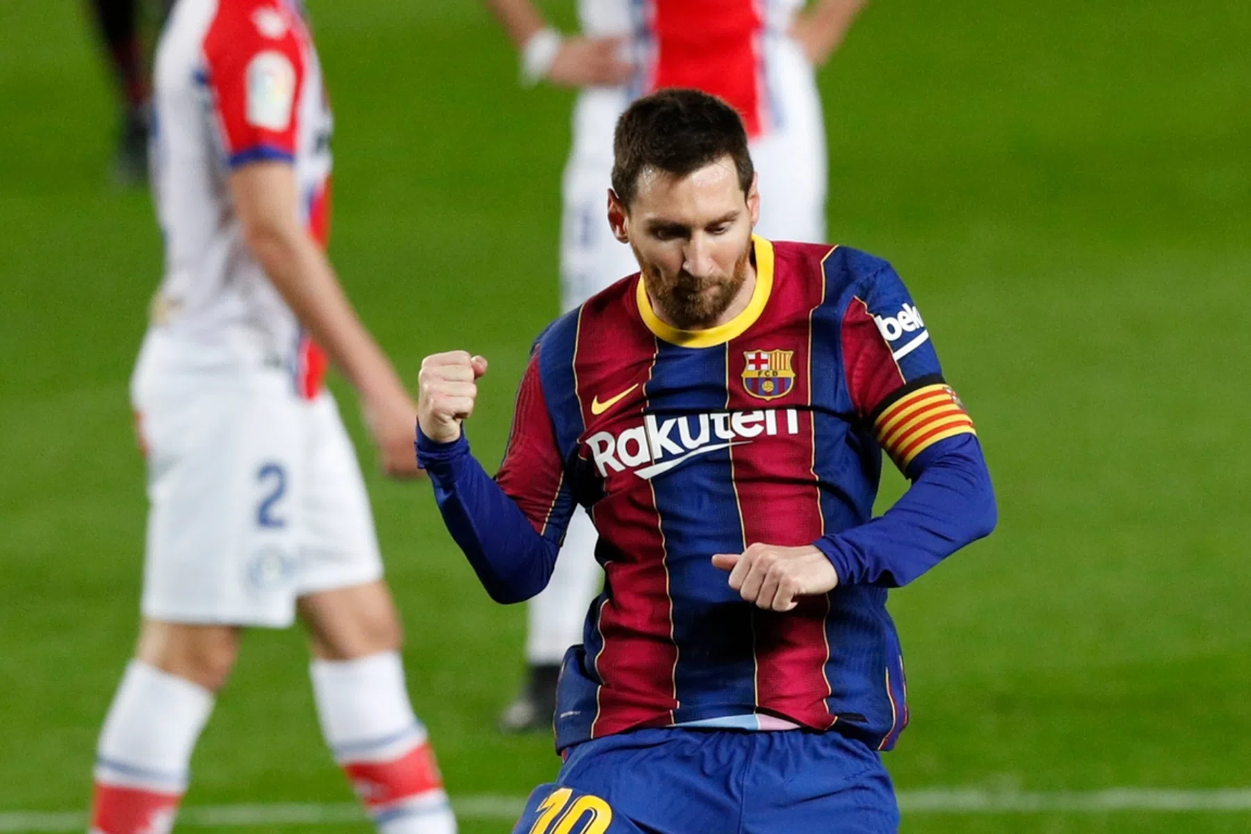 Ilaix en Messi maken Barcelona-zege op Alavés historisch