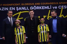 Thumbnail for article: Openstaande rekeningen van 242 miljoen en toch kwam Mesut Özil