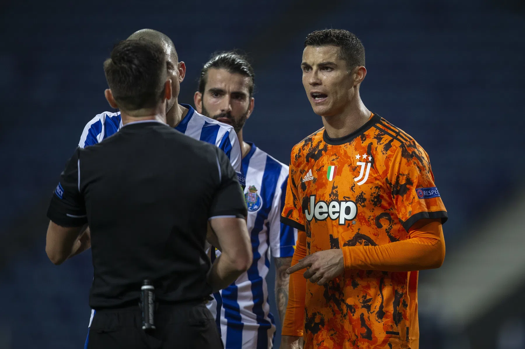 Avond van 'black-outs' voor Juve: 'Als een bokser die snakte naar de gong'