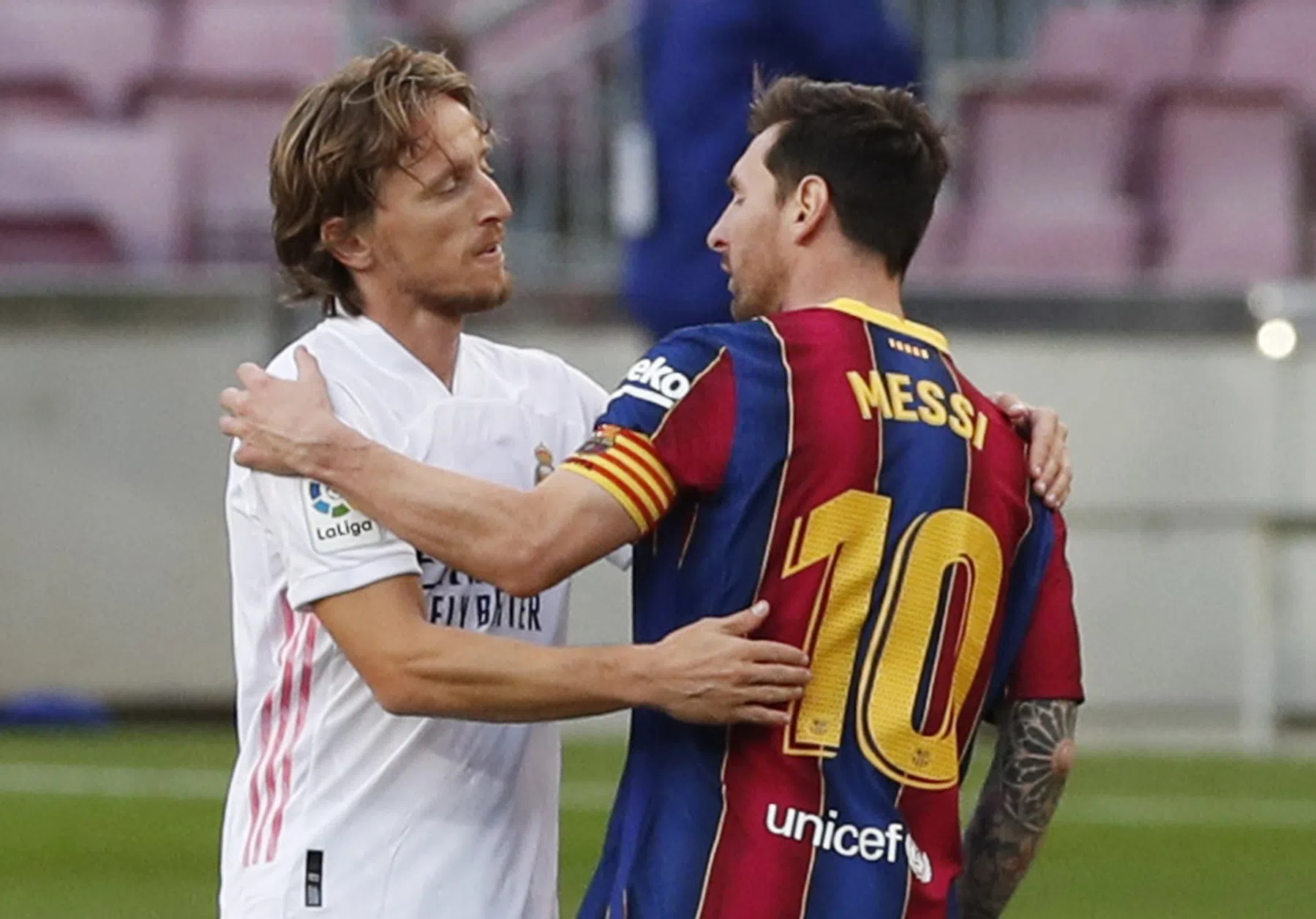 Bundesliga-topman fileert Barça en Real Madrid: 'Geldverslindende machines'
