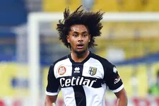 Thumbnail for article: Bayern geeft uitleg over achtergrond van vertrek Zirkzee