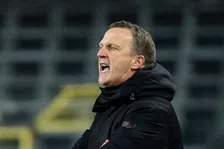 Thumbnail for article: Van den Brom over ontslagdreiging: 'Denk je dat Koeman prettige vragen krijgt?'