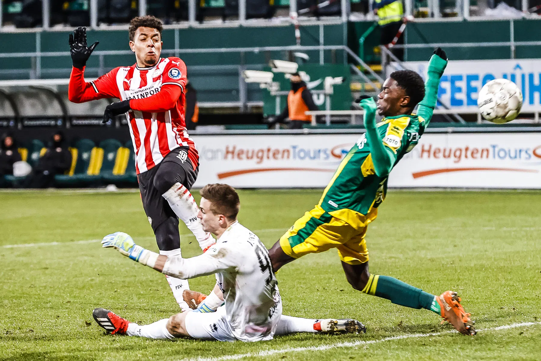 Carrousel PSV: Schmidt gebruikte al drie elftallen
