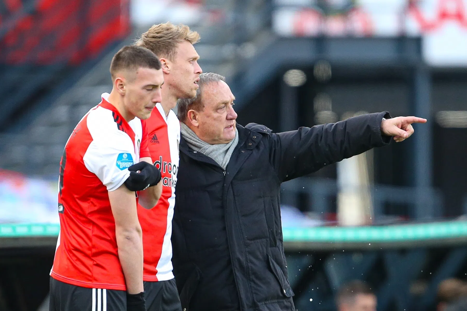 Veelzeggend: Feyenoord heeft drie spitsen, maar Advocaat gebruikt ze niet