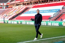 Thumbnail for article: 'Hans Kazàn' Schmidt maakt de tongen weer los