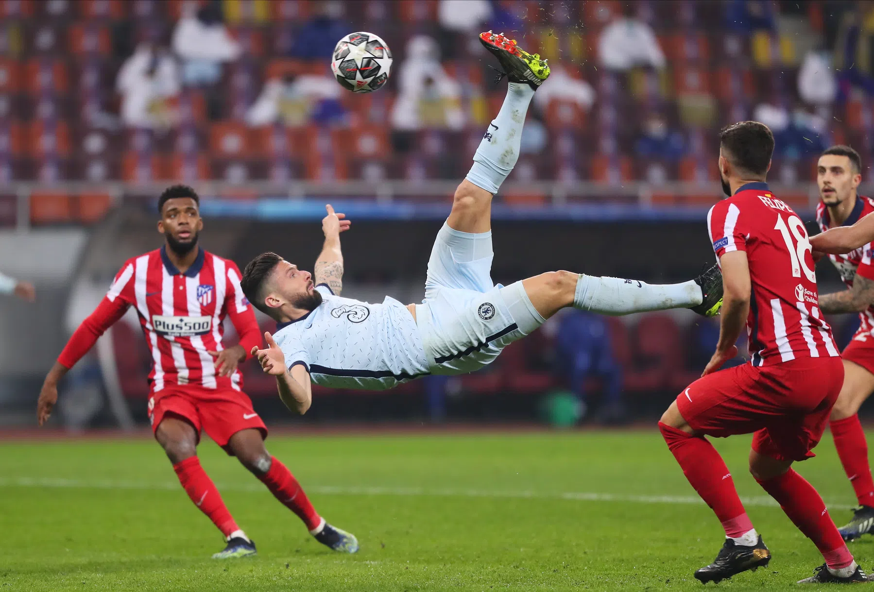Giroud kraakt met geweldige omhaal Atlético-code