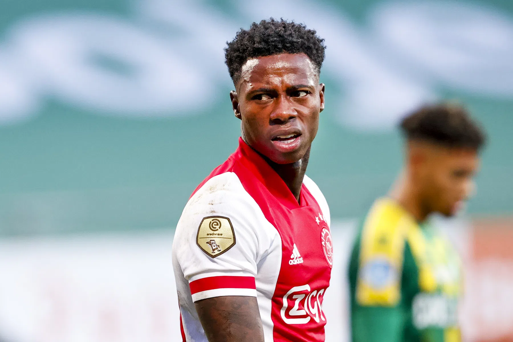 Ten Hag wil niet vooruitlopen op vertrek Promes