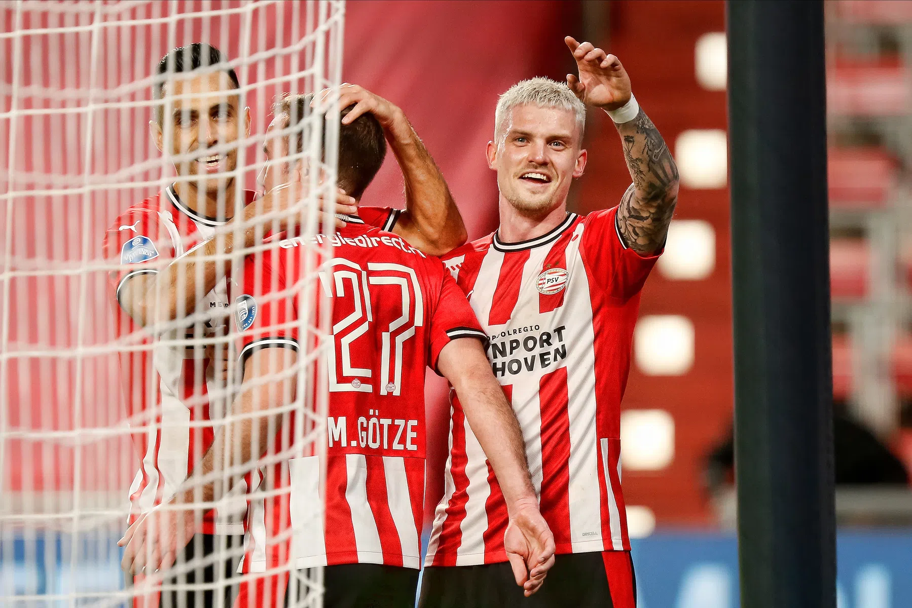Max gelooft in EL-comeback PSV: 'Er zit karakter in deze ploeg'