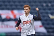 Thumbnail for article: Van den Berg maakt indruk bij Preston-basisdebuut: 'Echt goed'