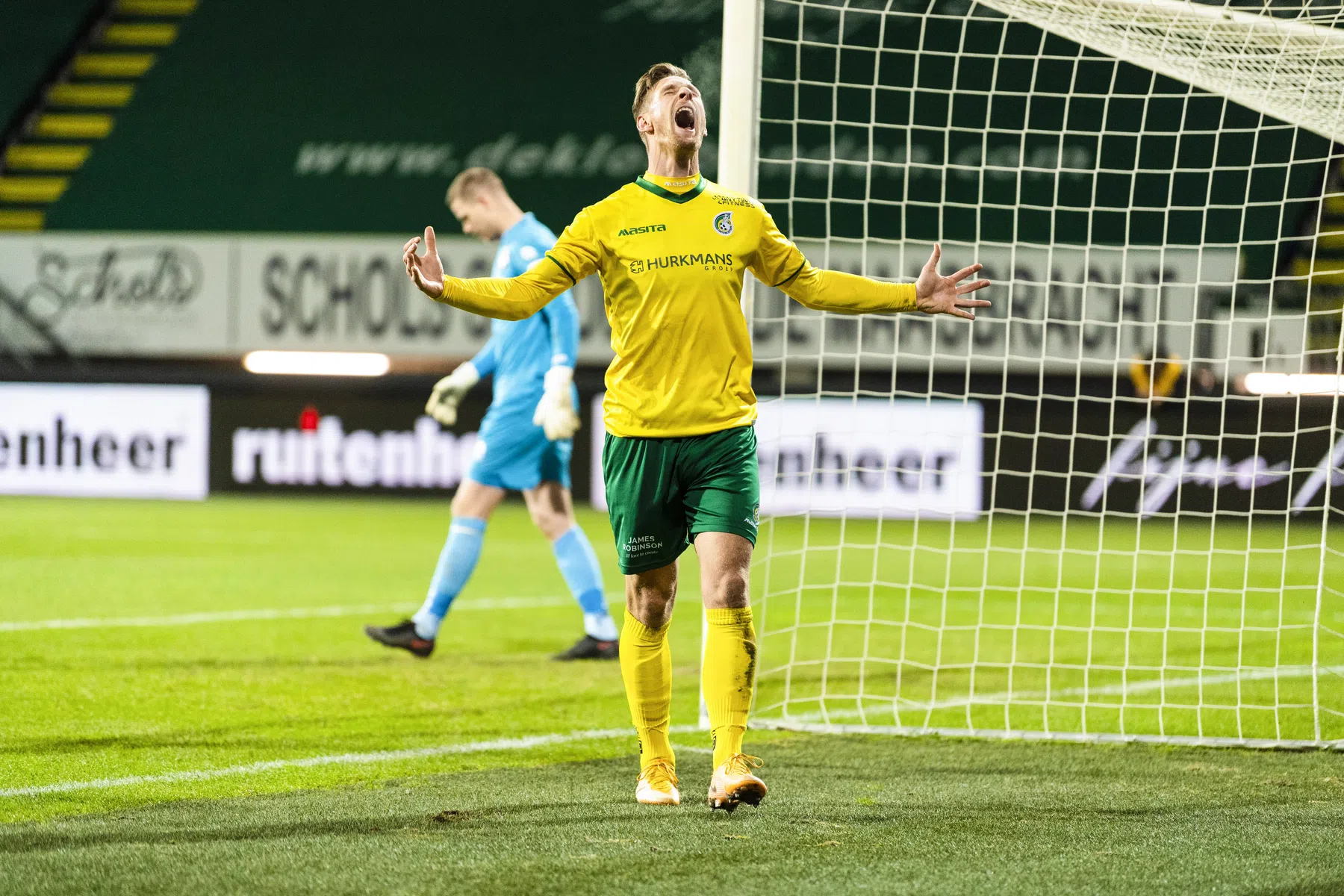Geldwolf? Fortuna-spits Sebastian Polter hekelt imago