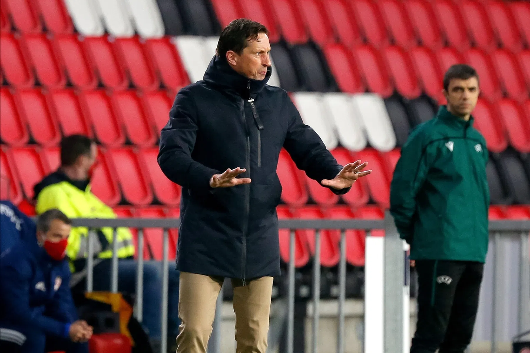 Schmidt legt uit waarom hij niet wisselde ondanks vermoeide PSV'ers