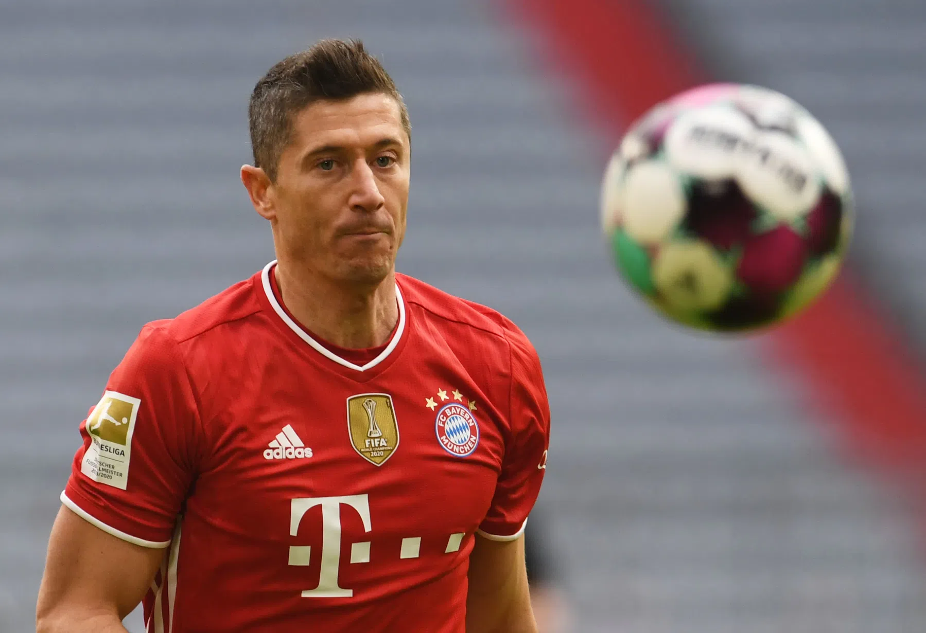 Lewandowski bouwt verder aan ongelooflijk seizoen 