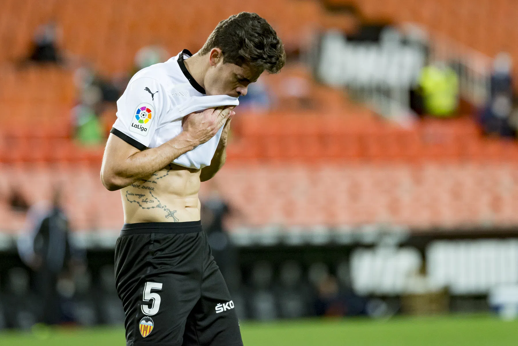 Degradatiekandidaat Valencia schaamt zich rot: Paulista barst in tranen uit 