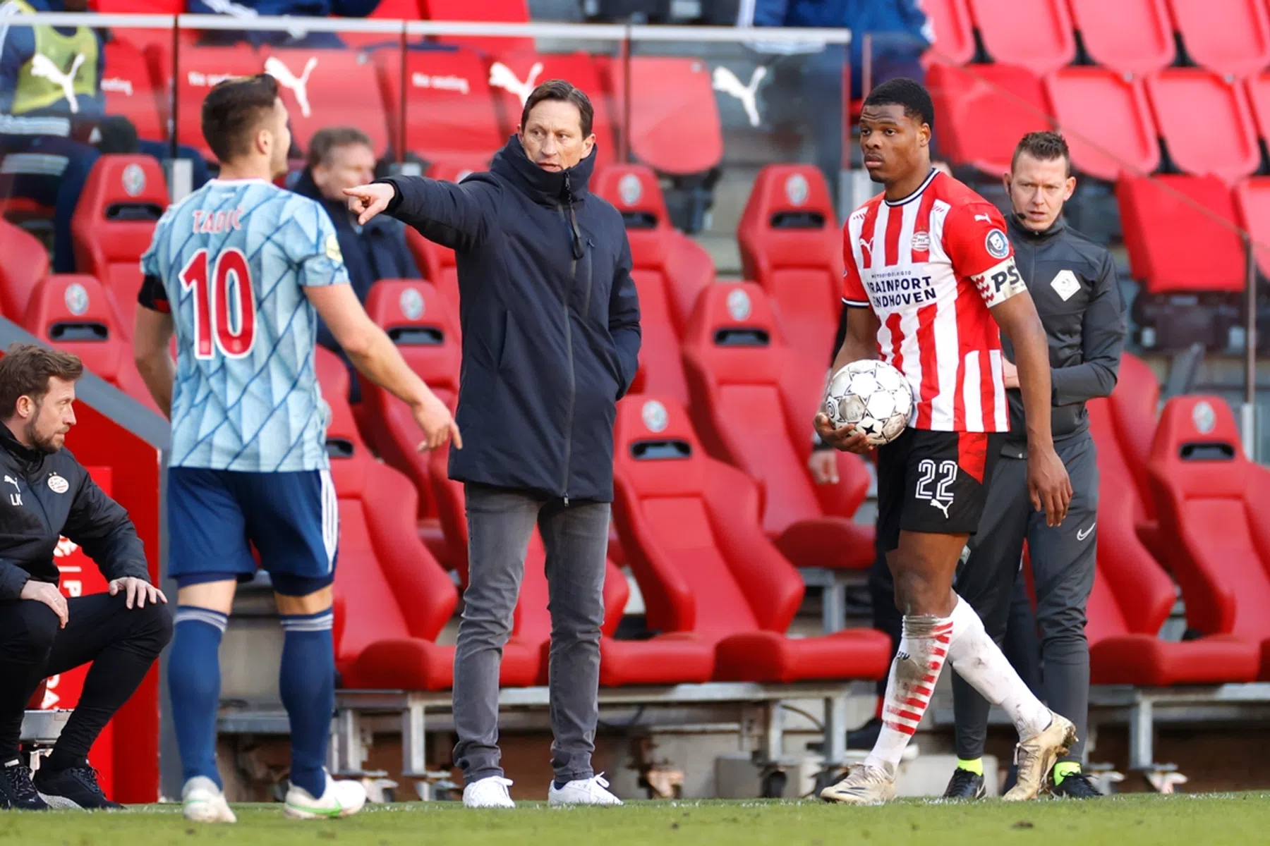 Dumfries boos op Tadic: 'Je moet niet over mijn moeder gaan praten'