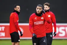Thumbnail for article: Raiola woest na ophef rond Ihattaren: 'Dit is PSV-onwaardig'