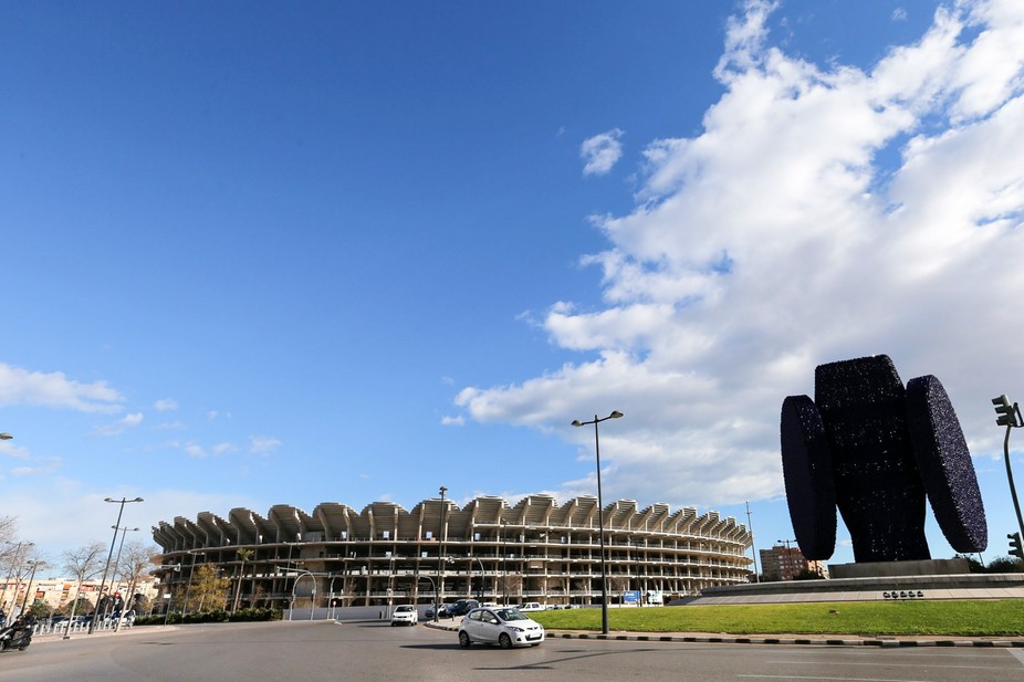 'Rijke en ambitieuze prins gaat Valencia kopen'
