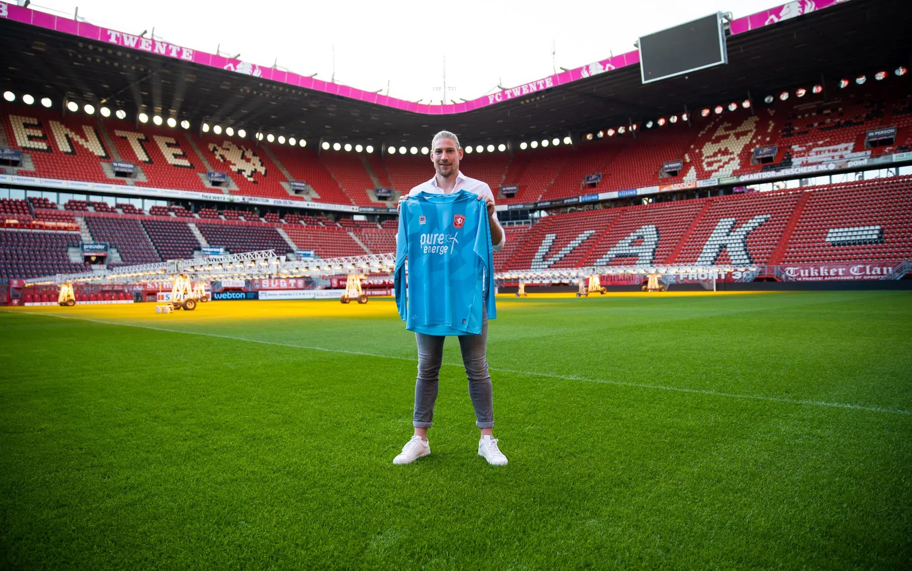 FC Twente haalt Unnerstall binnen als opvolger voor Drommel