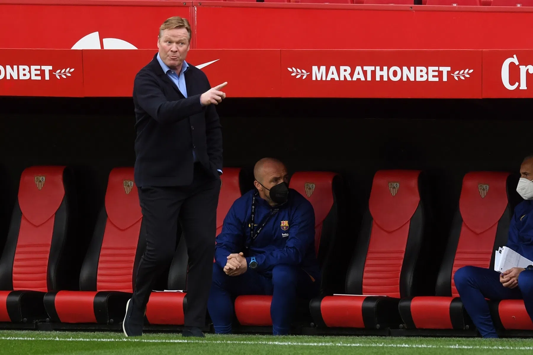 Perspraatje Koeman in teken Bartomeu-gate en financiële problemen