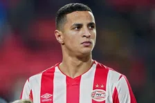 Thumbnail for article: PSV vreest 'verdampte miljoenen' en hoopt nog steeds op jawoord Ihattaren