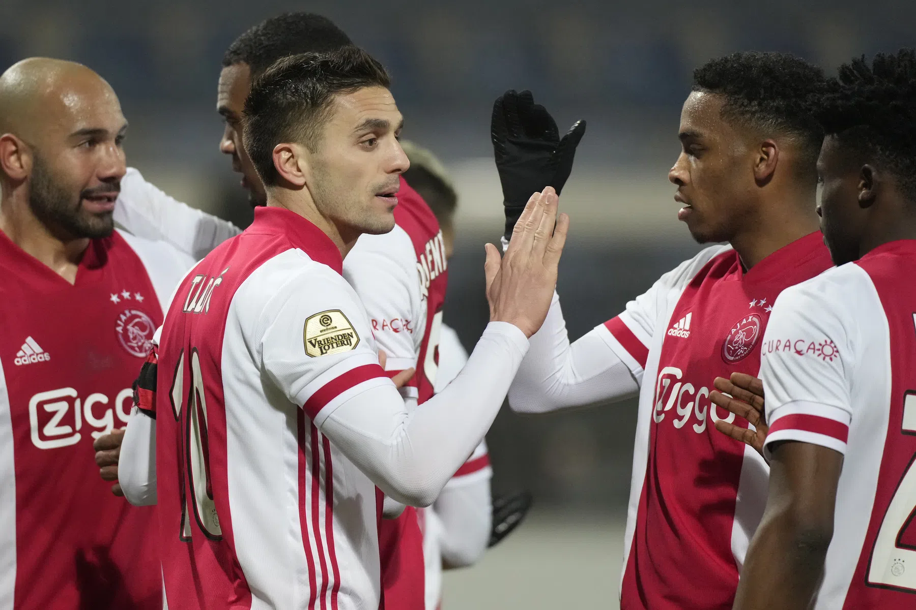 Ajax heeft op weg naar finale geen kind aan SC Heerenveen