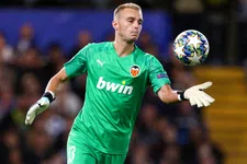 Thumbnail for article: Opluchting vanuit Valencia: hoop bij keepersdilemma van Frank de Boer