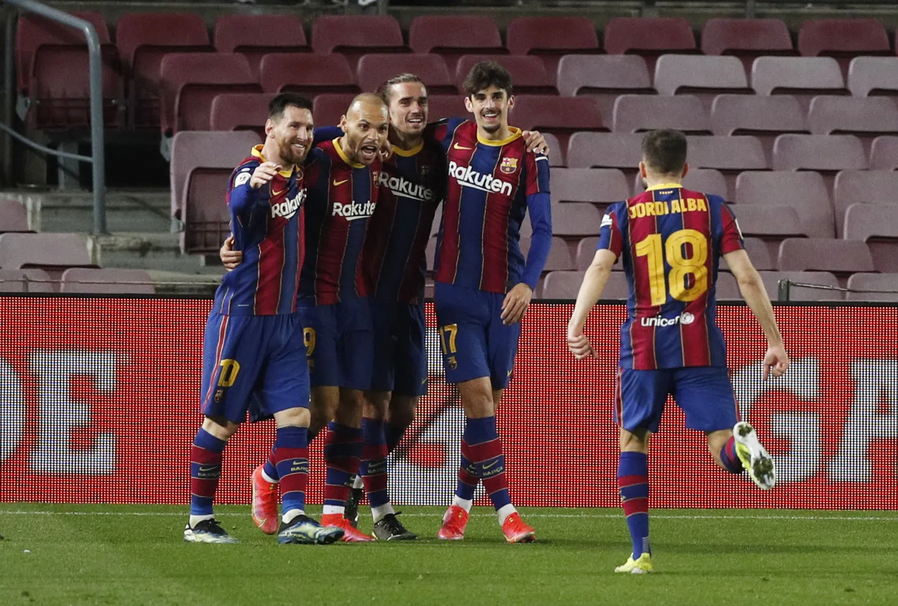 Barcelona brengt Koeman in extase met remontada in bekertoernooi