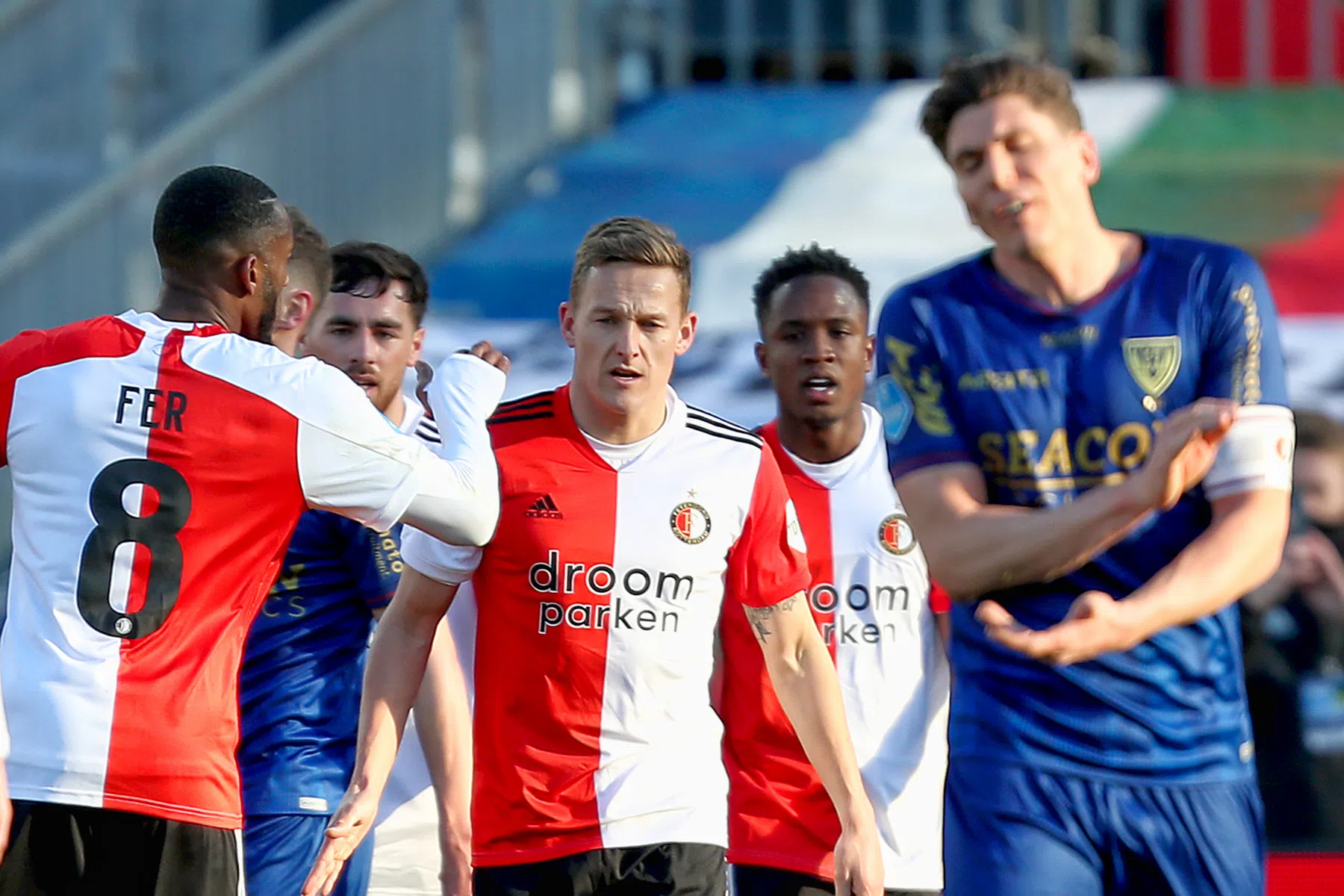 Feyenoord veegt de vloer aan met hopeloos VVV