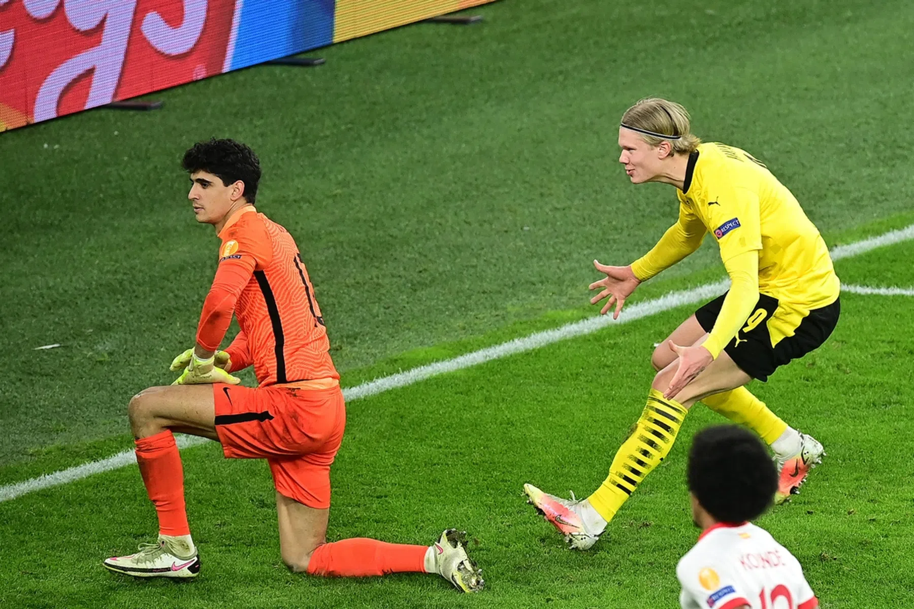 Haaland zet provocerende Sevilla-keeper op z'n plek: 'Is er toch karma'