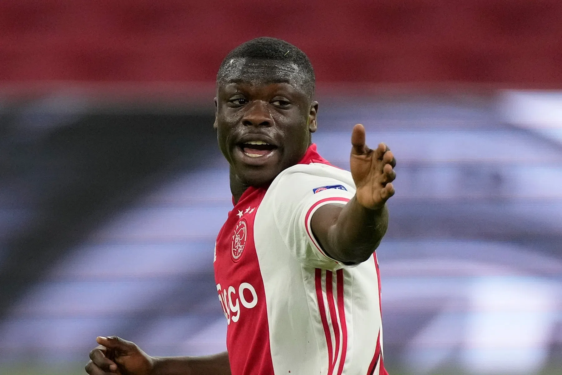 Brobbey naar Duitsland: van 'Mini-Lukaku' tot 'volbloedspits'
