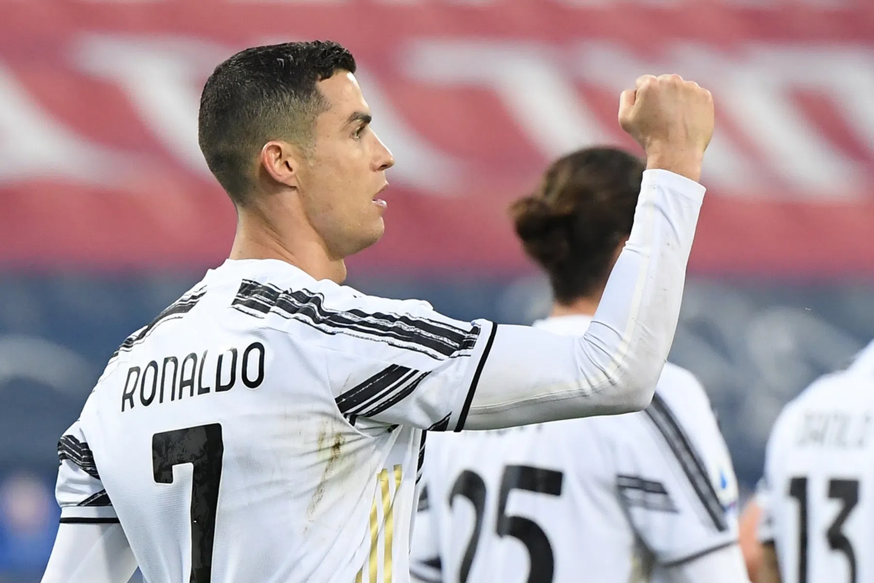 Ronaldo trots na verbreken record Pelé: 'Had ik als kind niet kunnen dromen'