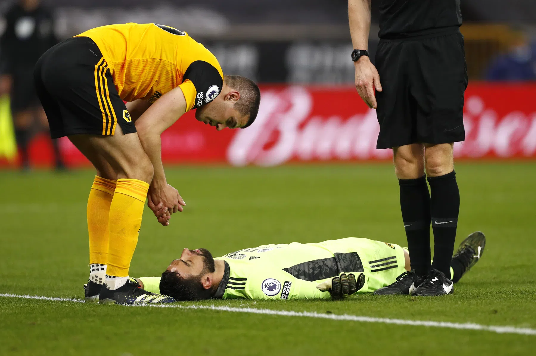 Wolves neemt zorgen weg na flink schrikmoment Patrício