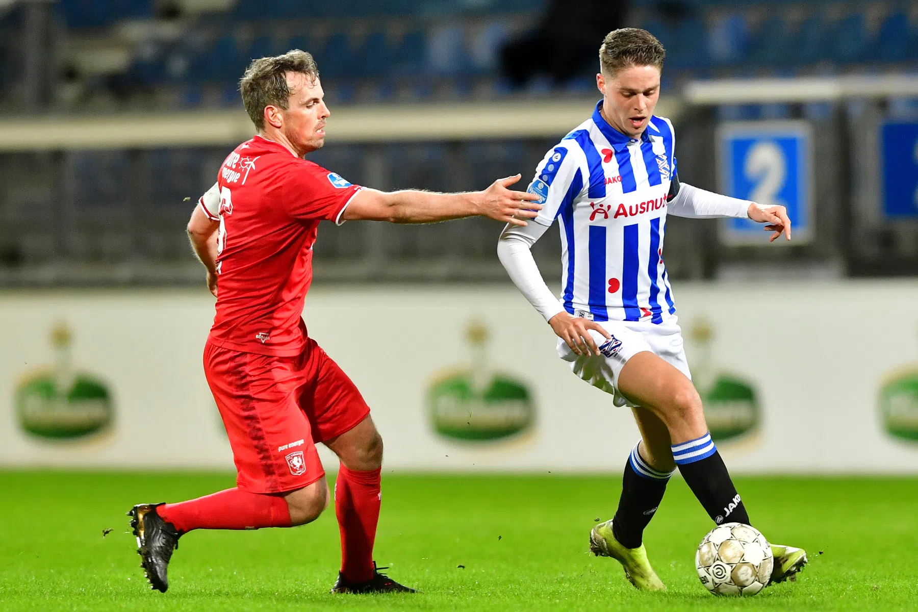Paal staat FC Twente in de weg in Heerenveen