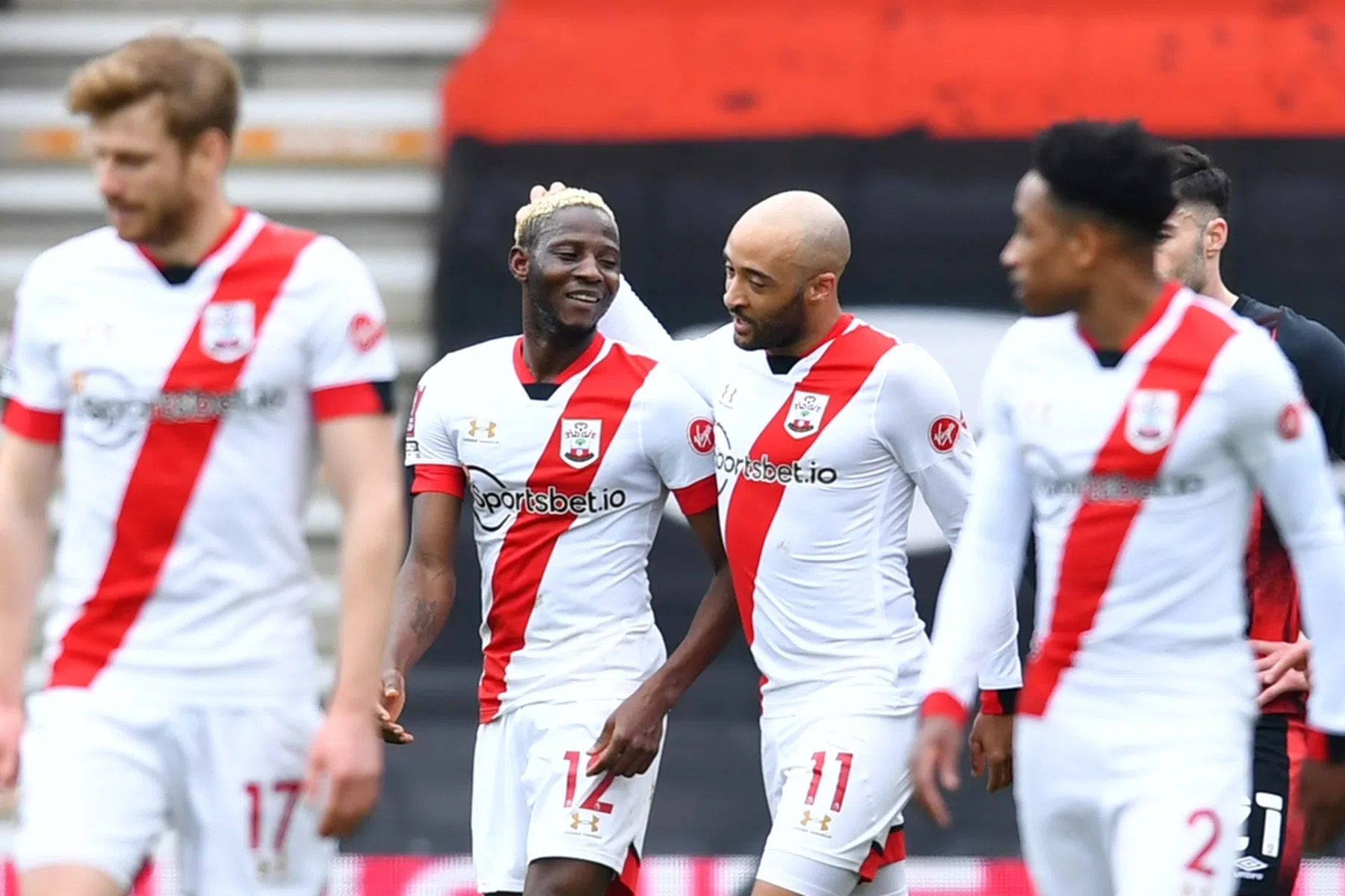 Uitblinkende Redmond verpest de FA Cup-droom van Danjuma