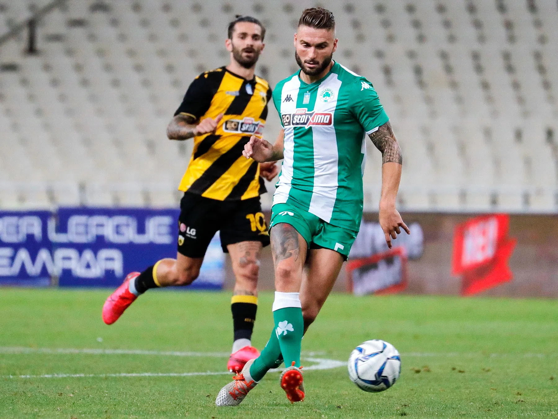 Bart Schenkeveld, baas van het elftal bij Panathinaikos