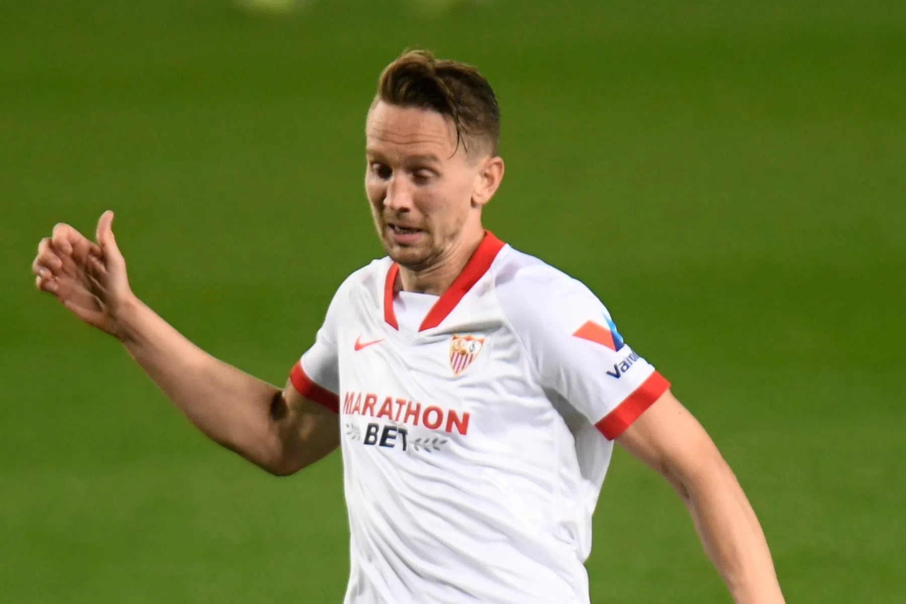 Sevilla-doelman doet in blessuretijd wat Luuk de Jong niet lukt