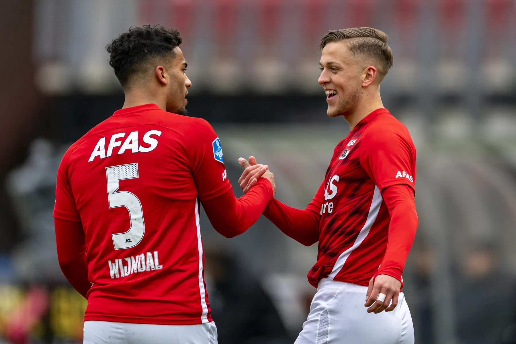 Karlsson wordt ploeggenoot van Zlatan: 'Een van de beste van de wereld'