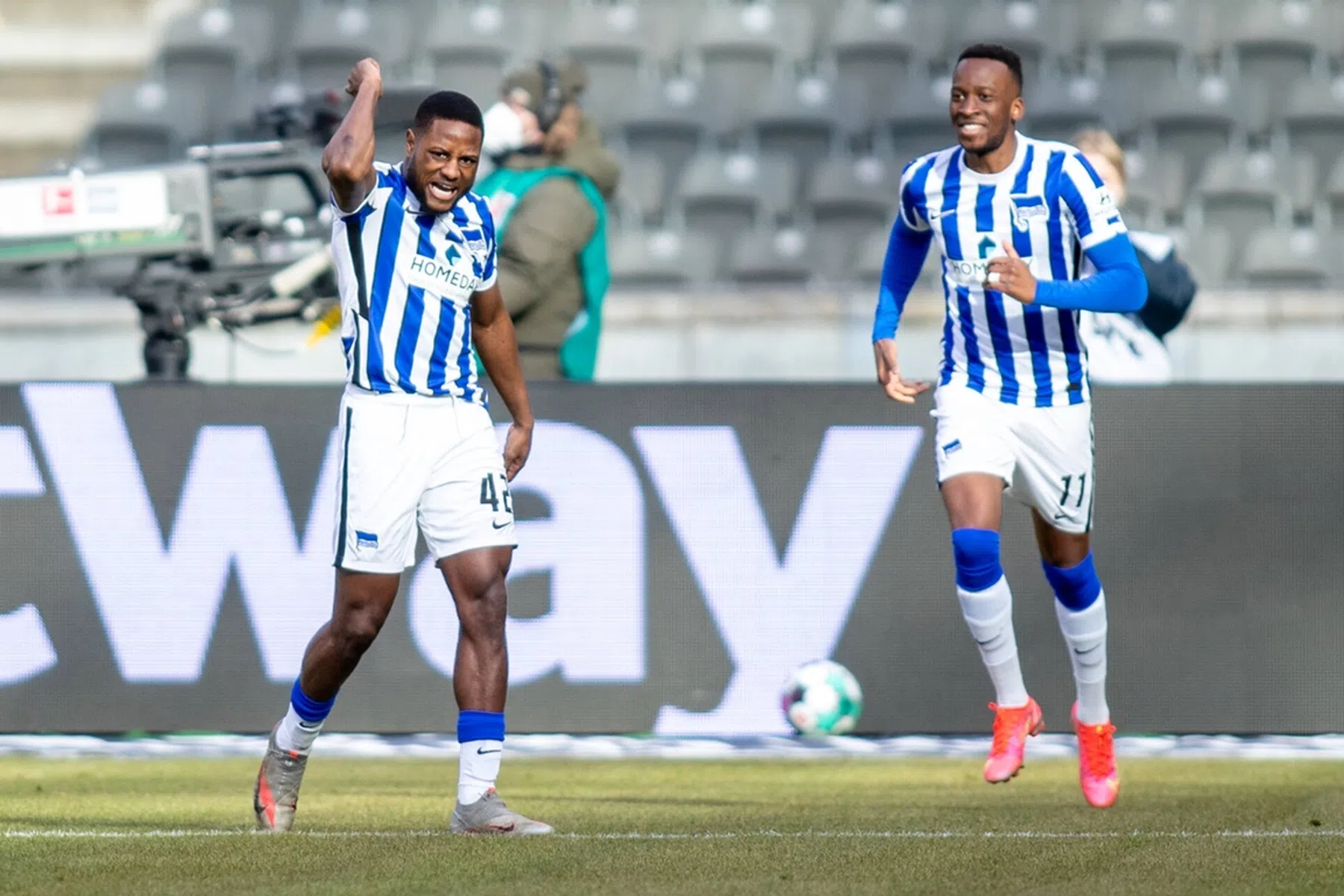 Tip van zijn vader helpt Zeefuik aan prachtgoal voor Hertha