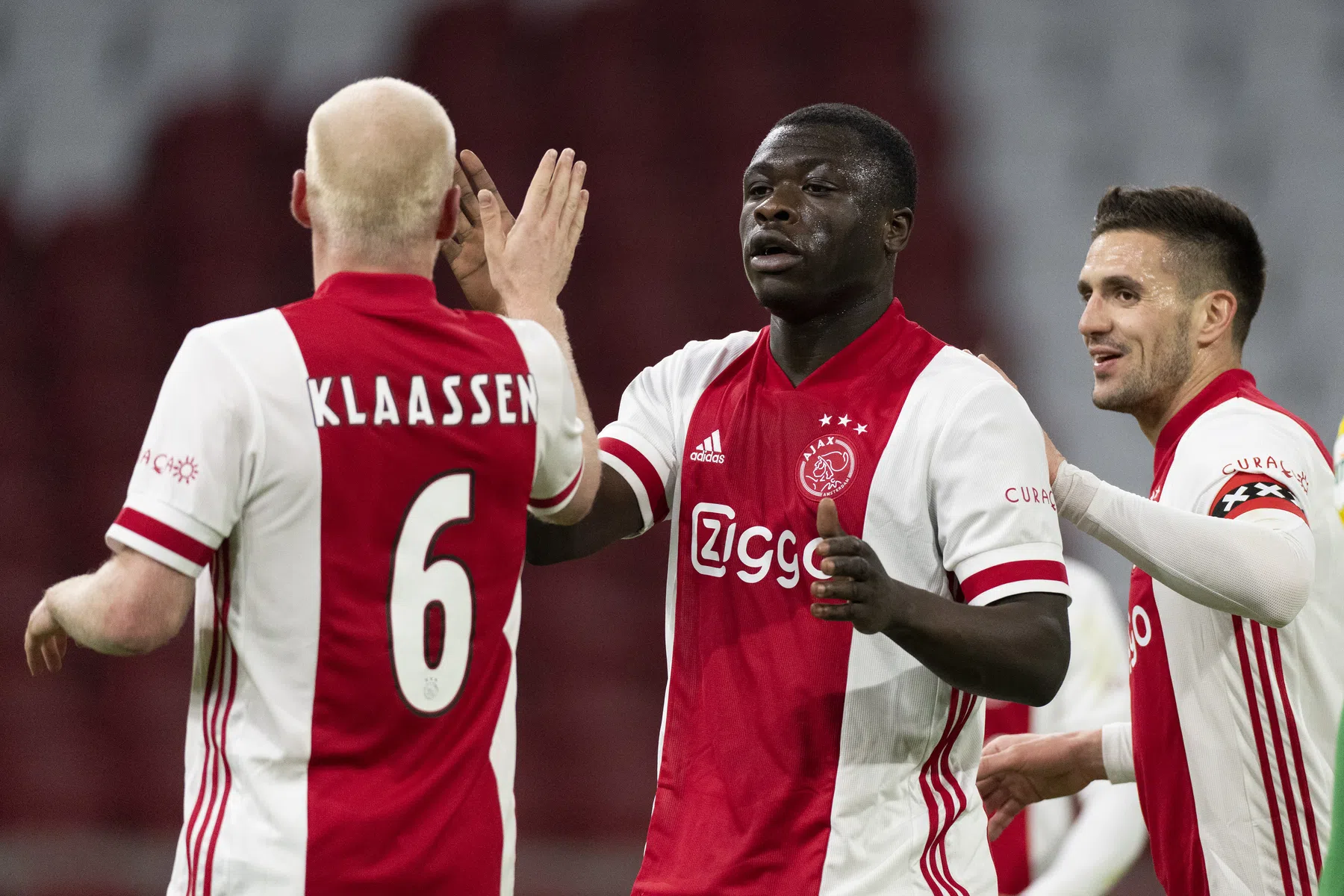 Landstitel met recordvoorsprong lonkt voor oppermachtig Ajax