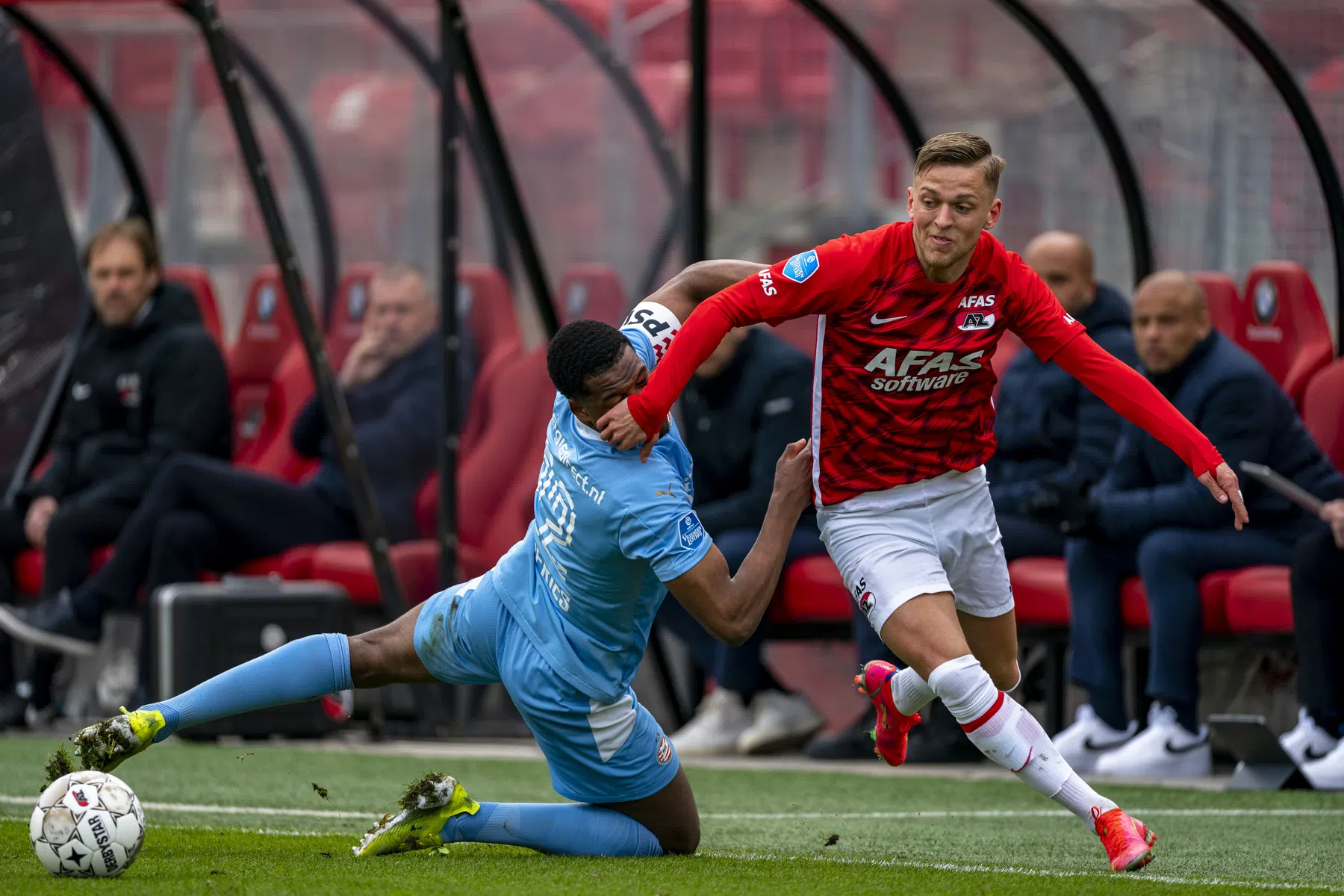 AZ - PSV op rapport: Karlsson swingt, niemand staat echt op bij PSV