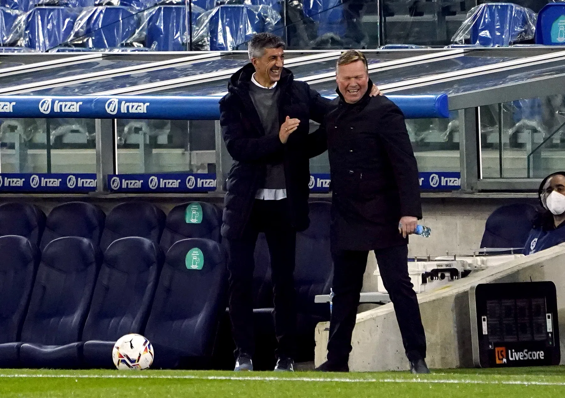 Jarige Koeman dolgelukkig: 'Spelers hebben me een geweldig cadeau gegeven'