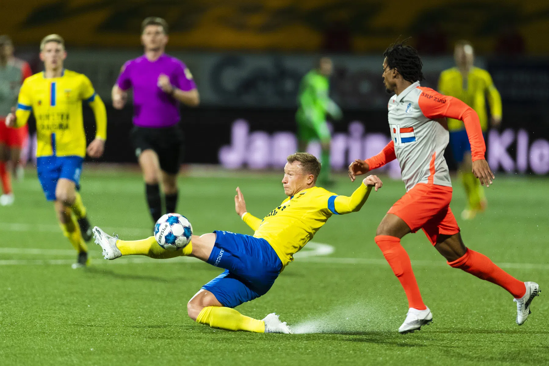 KKD-koploper Cambuur dendert door richting Eredivisie