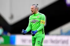 Thumbnail for article: Pasveer (37) denkt niet aan stoppen: langer verblijf bij Vitesse in de maak