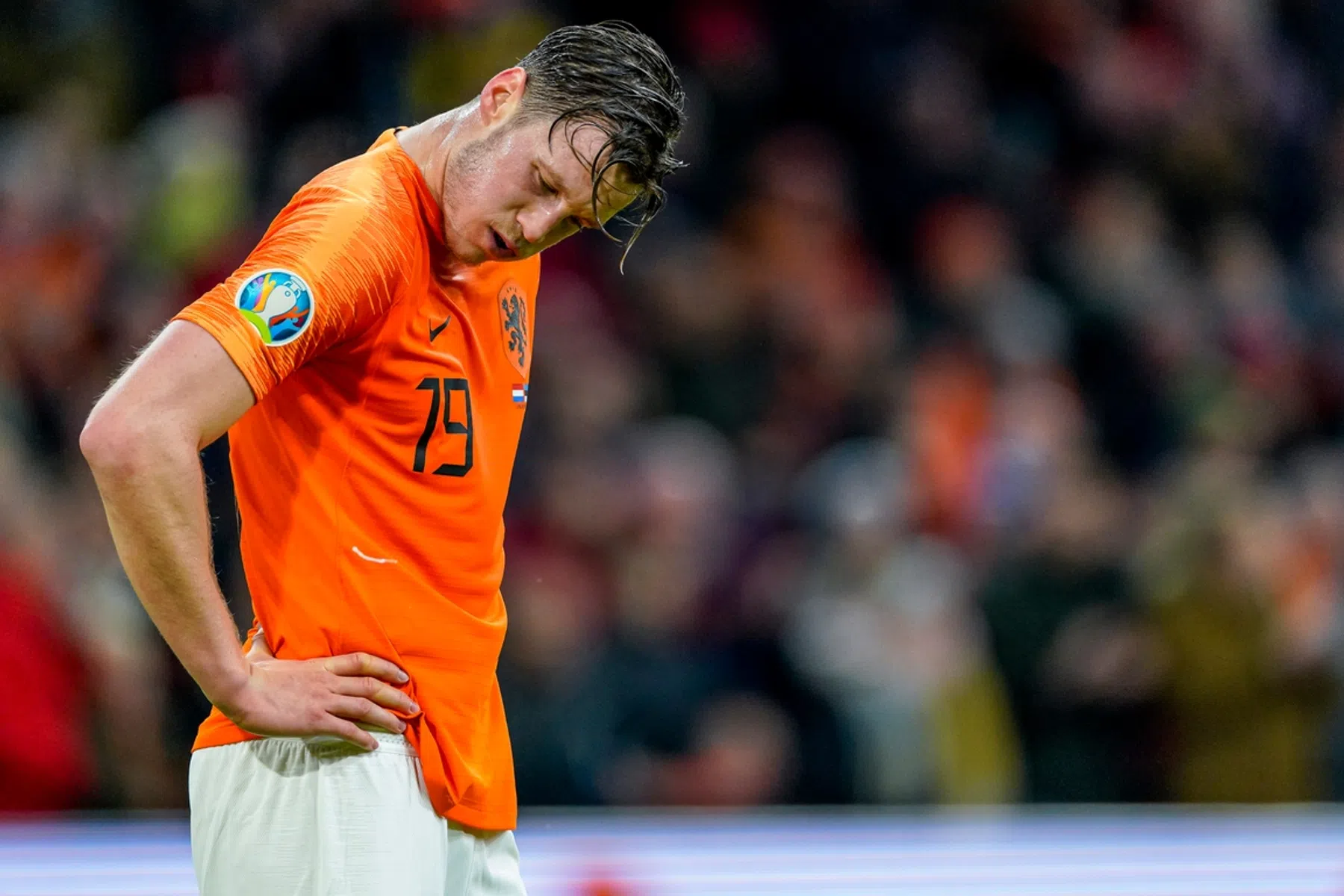 De Boer verklaart absentie Weghorst, deur richting EK wagenwijd open